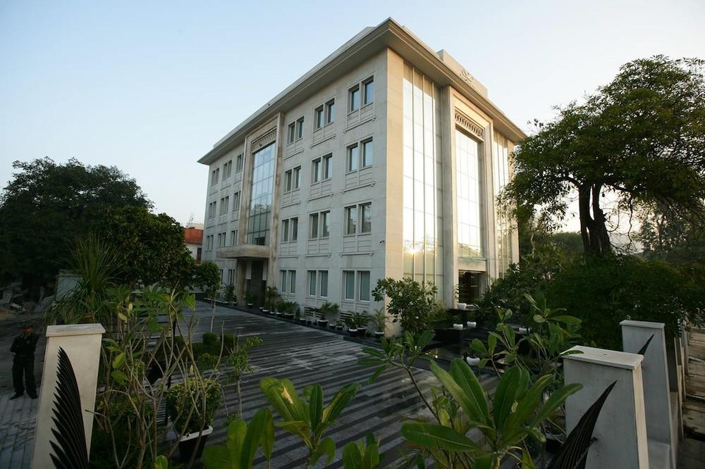 Muse Sarovar Portico Nehru Place Yeni Delhi Dış mekan fotoğraf