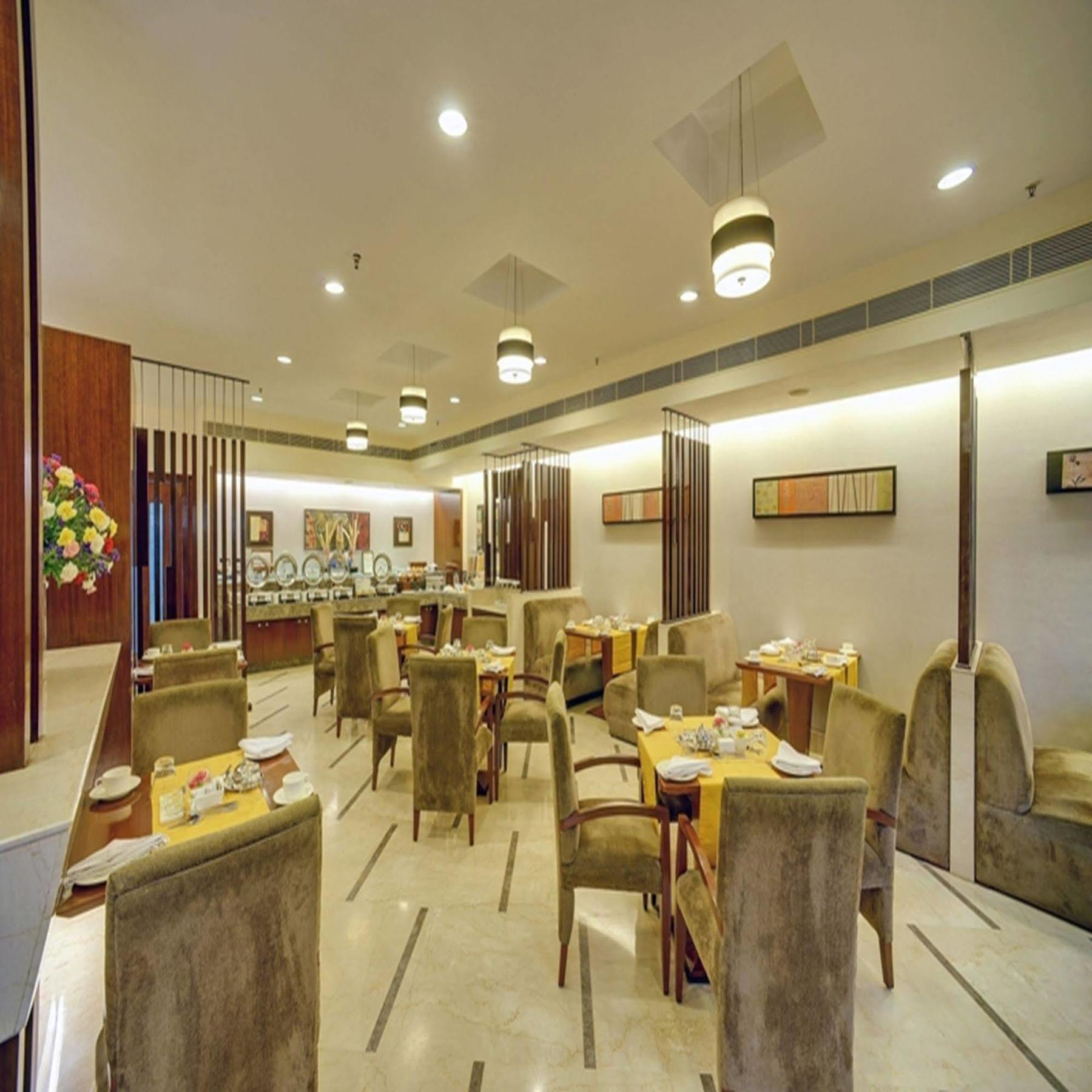 Muse Sarovar Portico Nehru Place Yeni Delhi Dış mekan fotoğraf