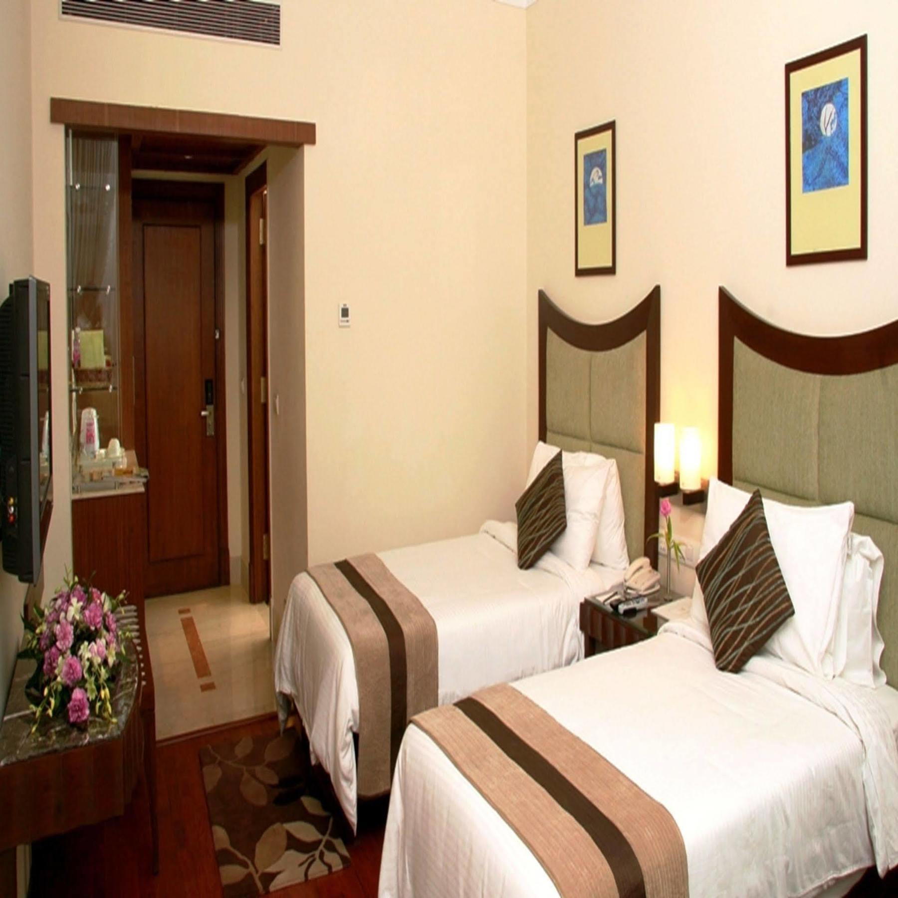 Muse Sarovar Portico Nehru Place Yeni Delhi Dış mekan fotoğraf