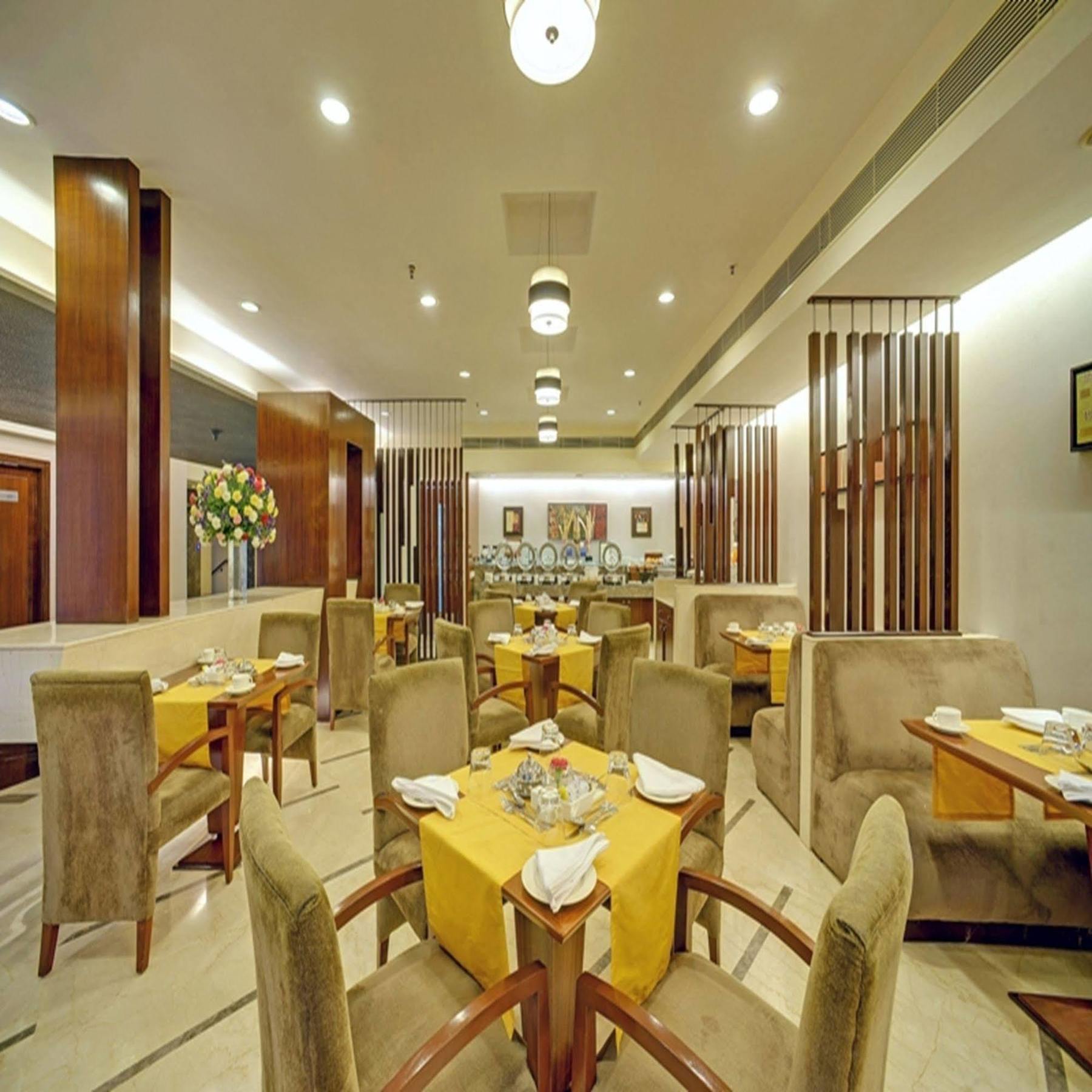Muse Sarovar Portico Nehru Place Yeni Delhi Dış mekan fotoğraf