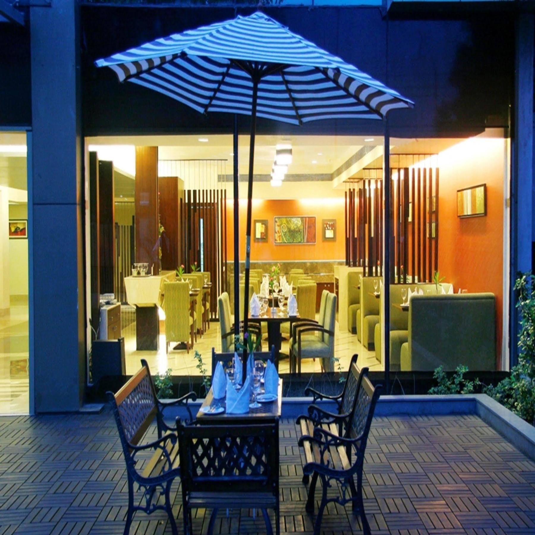 Muse Sarovar Portico Nehru Place Yeni Delhi Dış mekan fotoğraf