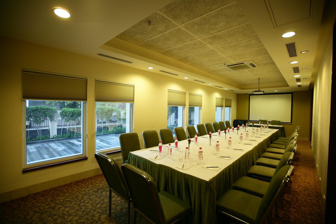 Muse Sarovar Portico Nehru Place Yeni Delhi Dış mekan fotoğraf